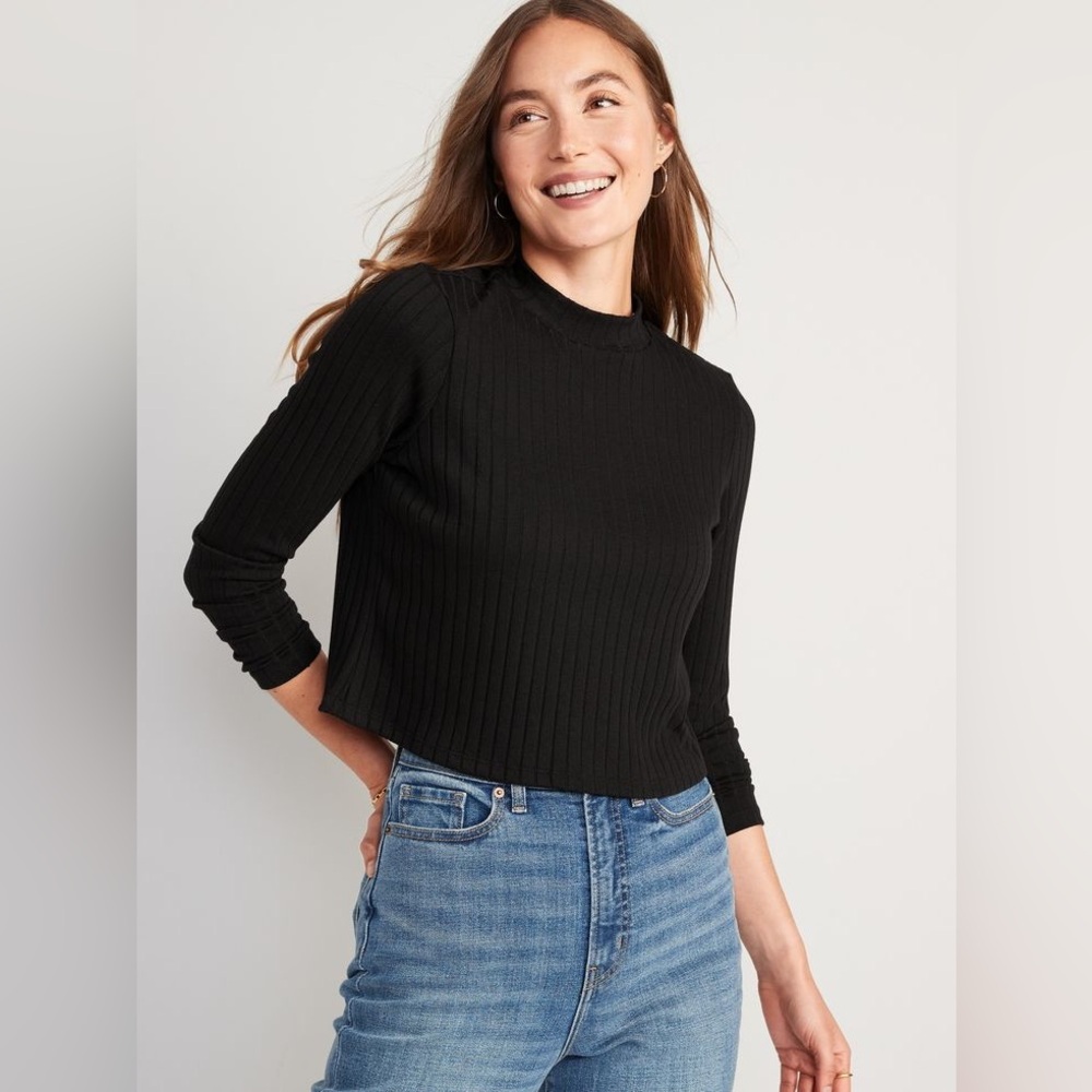 NWT Old Navy Rib Knit cropped sweater